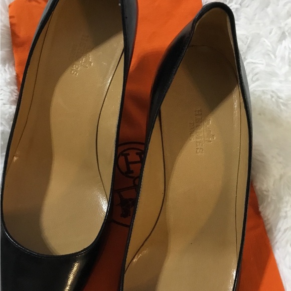 Hermes Black Leather Pointed Heels - Picture 9 of 9
